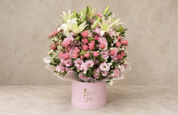 Lilies & Lisianthus